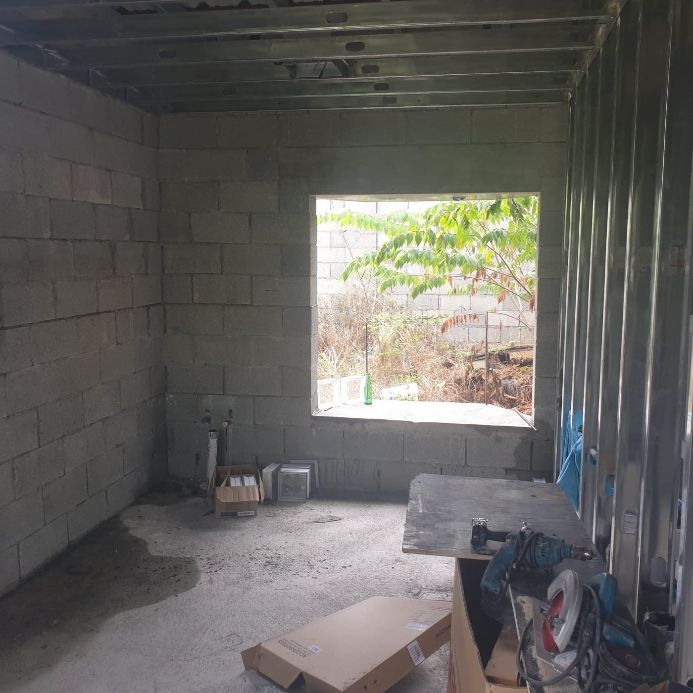 The original bathroom before renovation